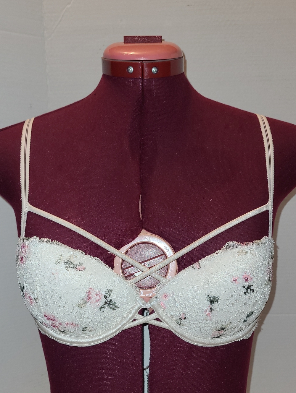PINK VICTORIA SECRET Delicate Lace Floral Push-Up Bra in Cream 32B